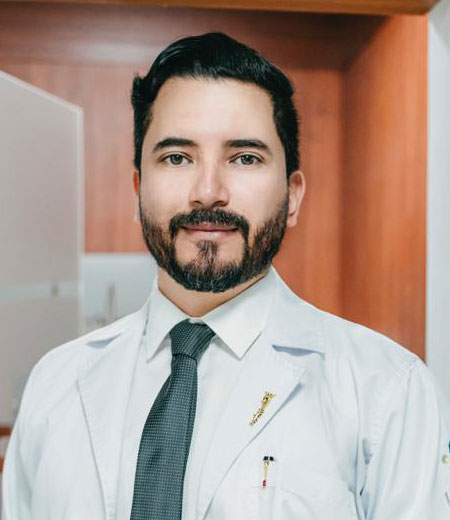 Dr. Pablo Quinde M